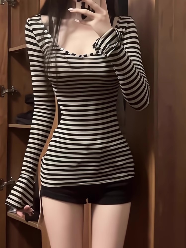 Shipped Striped T-shirt for women in autumn Korean pure hot girl