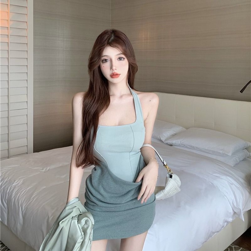 Shipped 2025 new French temperament slim waist-hugging niche spliced ​​knitted hip skirt