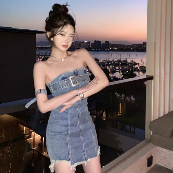 Shipped Denim Strap Breast Dress for Women's Summer New Design Niche Waist-Close Sexy Hip Skirt