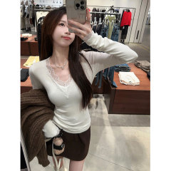 Shipped White Pure Sexy Lace V-neck Inner Long Sleeve T-shirt for Women in Autumn Slim Body