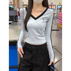 Shipped Real shot + original lace spliced ​​V-neck contrasting long-sleeved T-shirt to make a slim inner top