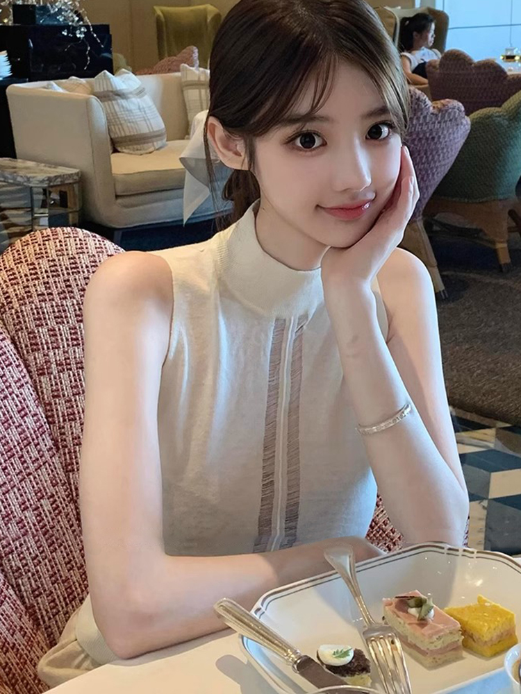 Gentle temperament round neck sleeveless knitted vest for women 2025 new Korean casual style age-reducing slimming top