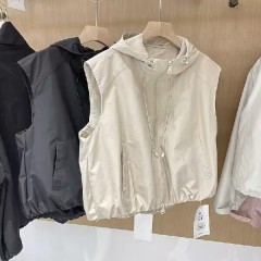 European Station 2025 Spring and Autumn New European Product Fashionable and Versatile Short Horse Clip Hooded Solid Color Fashion Vest Vest Vest Vest Vest Vest