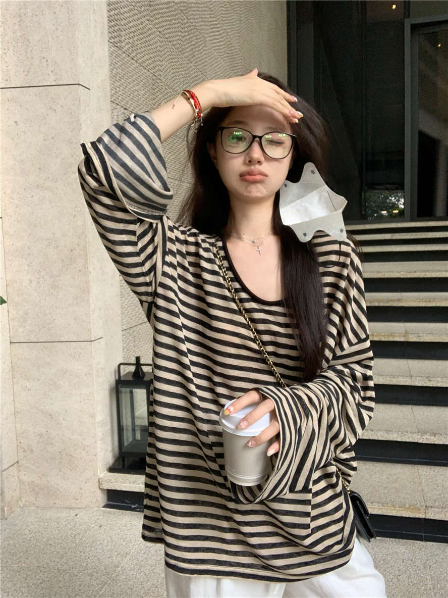 Real shot, striped large version of T, relaxed Korean U-neck T-shirt, women's summer sun protection thin long-sleeved top