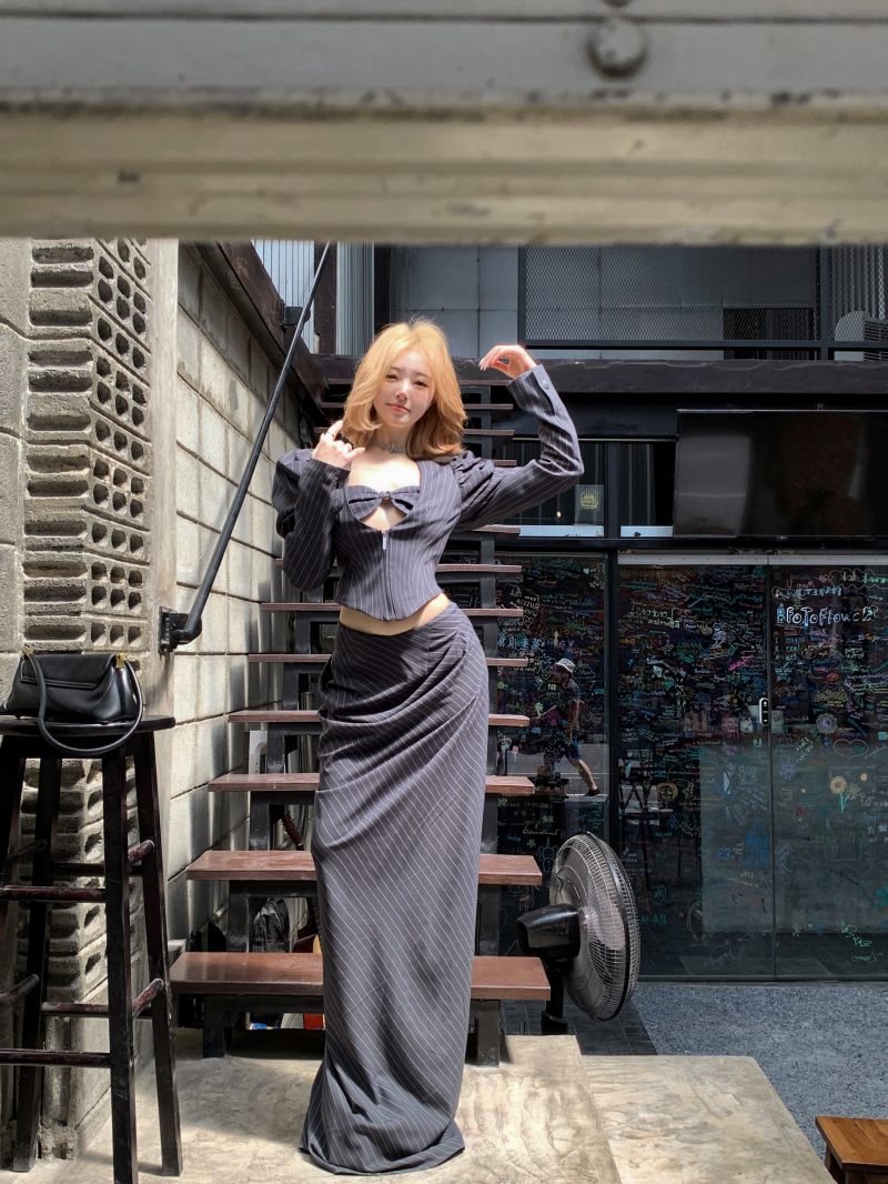 Real shot of Heavy Industry Customized Gray Stripe Blazer Half-length Skirt Set