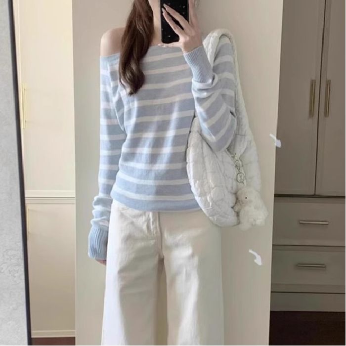 Blue striped slanted shoulder design versatile sweater for women 2025 spring new style super beautiful unique and beautiful top