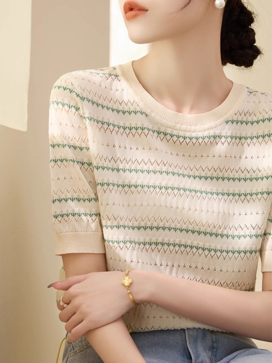2025 Korean version of summer breathable jacquard pick-up striped ice silk sweater thin round neck short sleeve top T-shirt