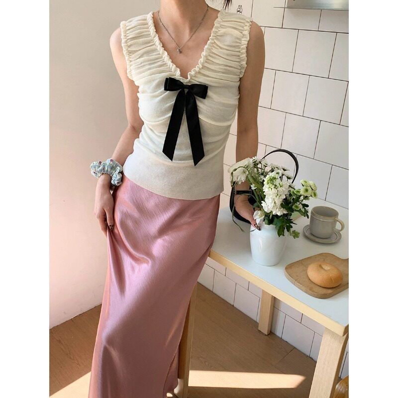 2025 summer new Korean version simple V-neck bow pleated sleeveless vest age-reducing slim top for women