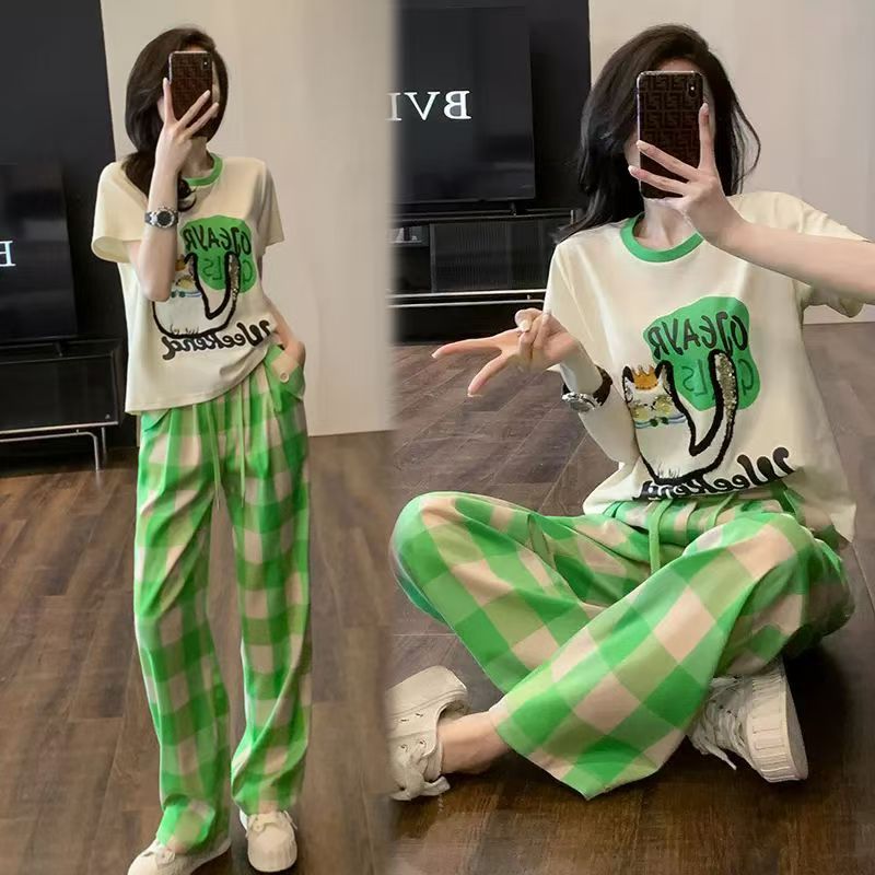 Summer lively and age-reducing salt-type outfits a complete set of casual sports suits for women loose and fashionable super slimming two-piece set