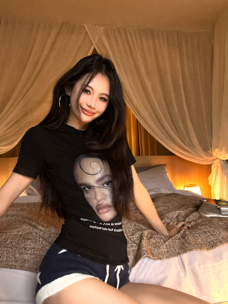 Real shot, rebellious gene, black short-sleeved portrait printed T-shirt, female American hot girl slim short top