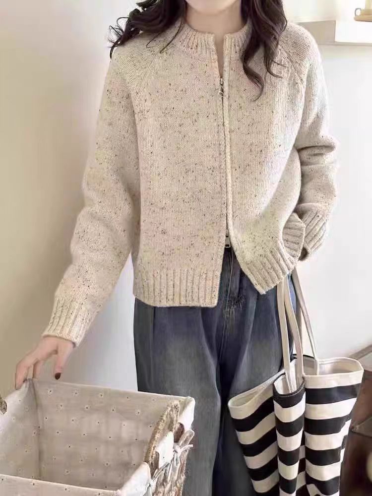 Short double zipper floral sweater jacket for women's autumn new Korean style loose round neck small knitted cardigan thick