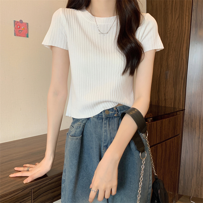 Front shoulder T-shirt for women with slim fit in summer thin short-sleeved ice silk sweater short high-waisted sweet hot girl top
