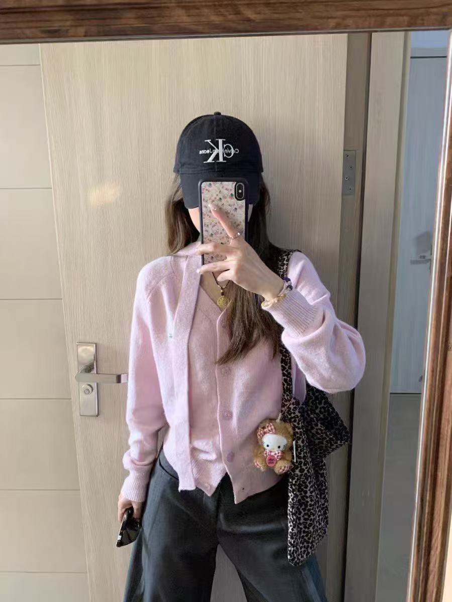 Small 2025 new knitted cardigan design niche and versatile long-sleeved short pink top jacket