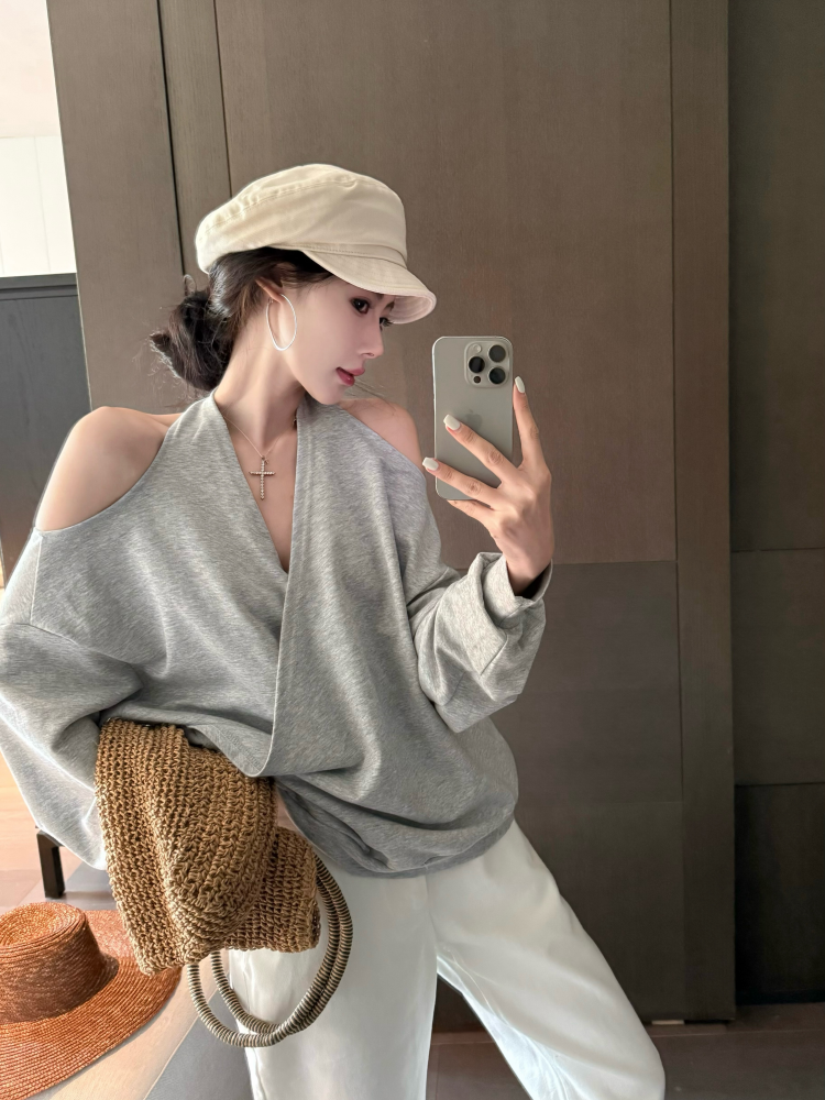 Real-life spring new American retro cross-neck thin sweatshirt for women's design sense two loose truffle top