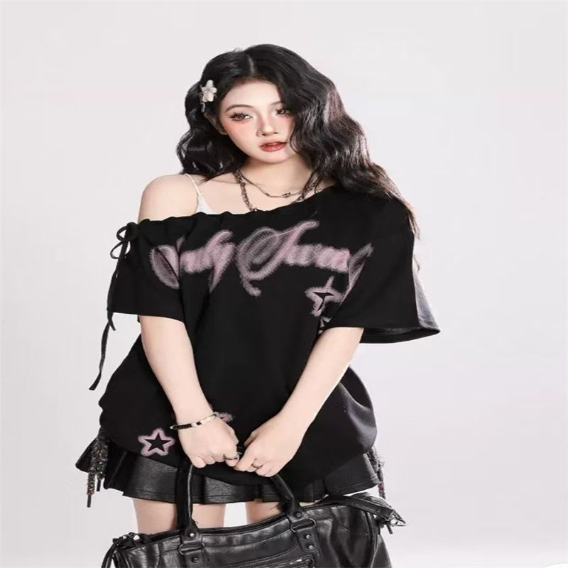 Sweet and spicy style star graffiti straps off-shoulder top for women in summer loose slim niche chic black short-sleeved T-shirt