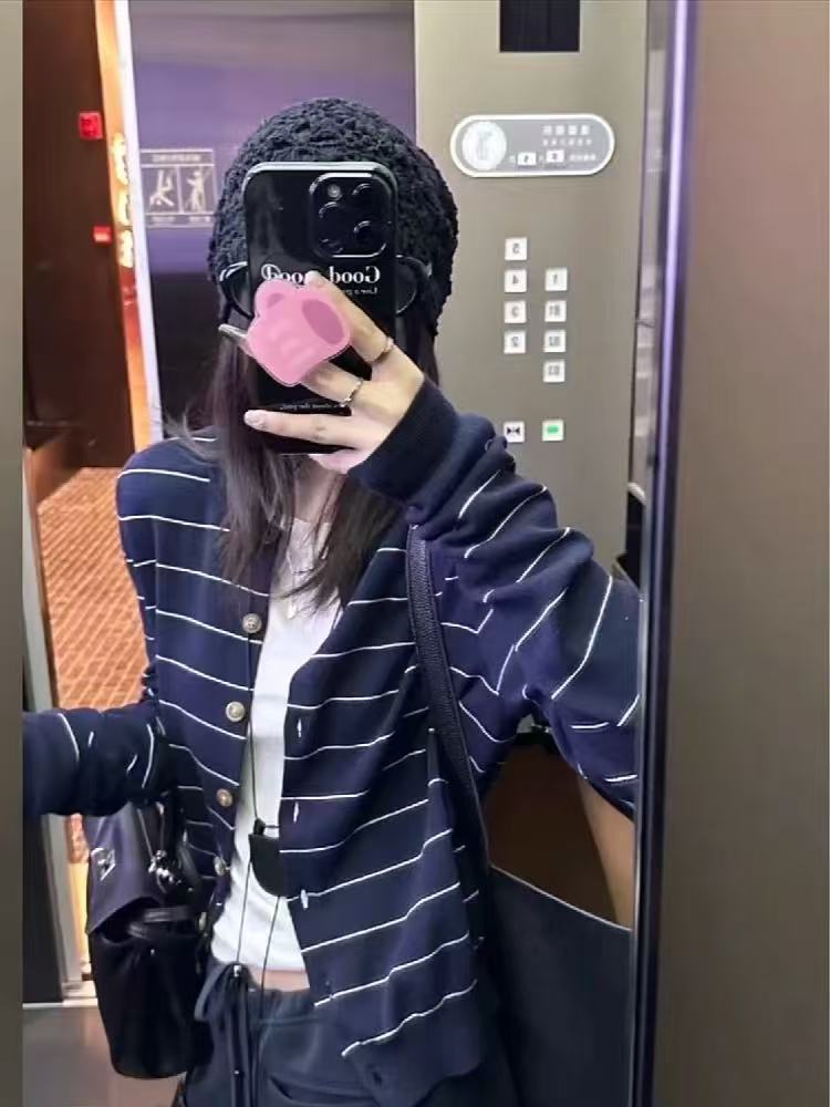 Small fragrant style striped knitted cardigan for women's new autumn and winter inner long-sleeved base shirt unique and super beautiful top