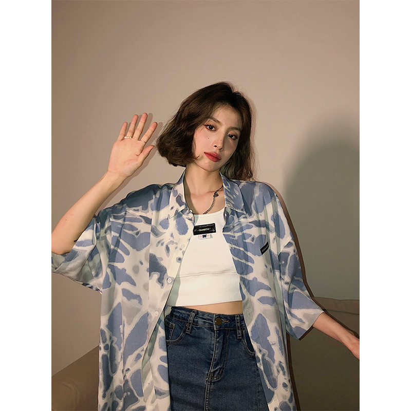 Short-sleeved retro shirt for women in summer loose niche Hong Kong style niche blue tie dye