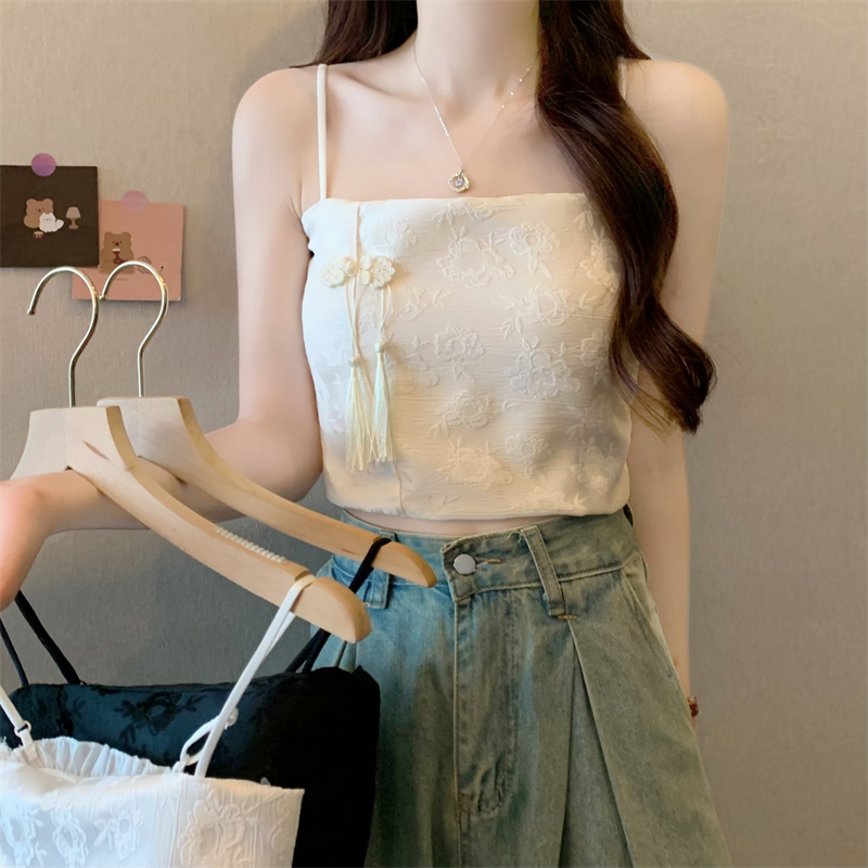 Real-life wholesale price 2025 summer new sweet and spicy Chinese style retro Chinese knot design suspender vest with chest pad