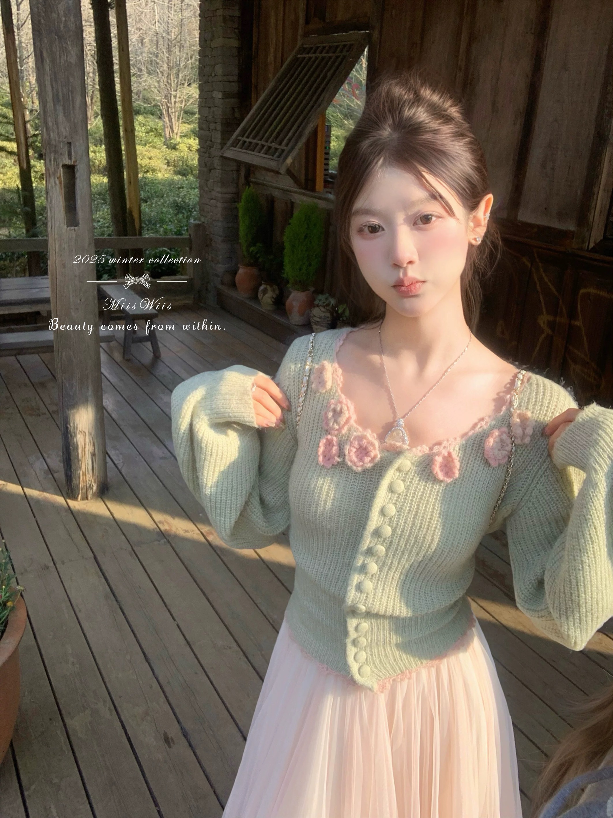 Miss Weiss Spring Prologue Lazy Three-dimensional Flower V-neck Sling Handmade Hooked Wool Slim Knitted