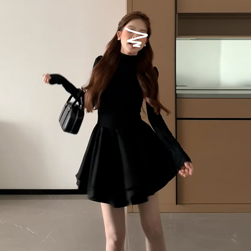 Spring 2025 new black dress Korean high-end princess puffy skirt into autumn outfit lady pure color