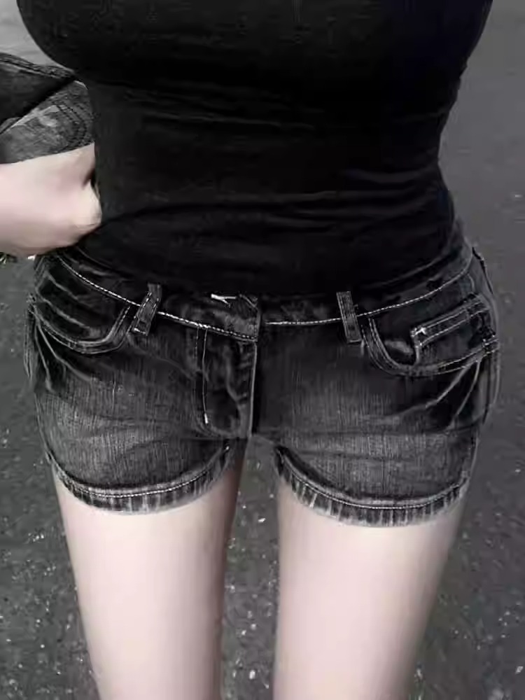 American retro hot girl low waist denim shorts for women in summer thin 2025 new high street slim ultra shorts