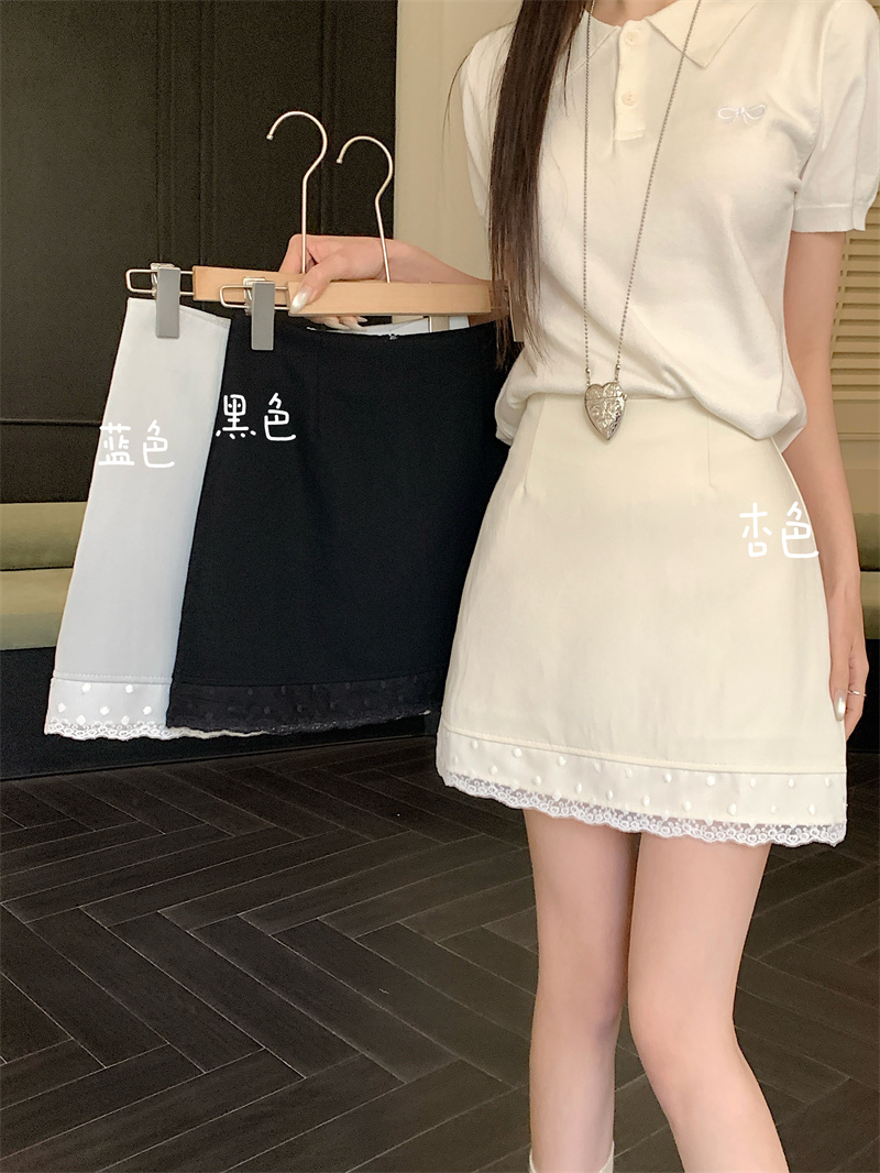 Real shot Korean version of age-reducing slimming design sense spliced ​​lace lace A-line skirt niche anti-exposure hip-covering skirt