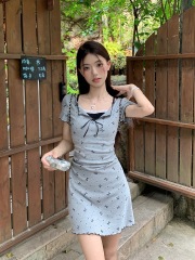 Design sense of niche fake two-piece pleated waist-hugging and slimming over the knee A-line long skirt for women in summer sweet girl short-sleeved dress