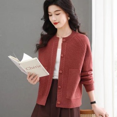 早春針織開衫女春秋外套新款今年流行洋氣媽媽裝毛衣外搭