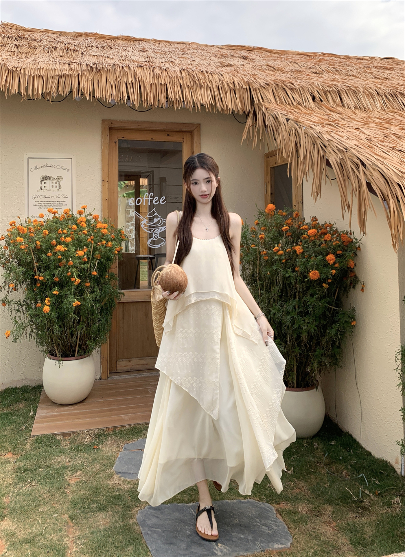 Real shot~ I met the first encounter with the three-dimensional irregular design of heavy industry lace beautiful suspender dress cake skirt