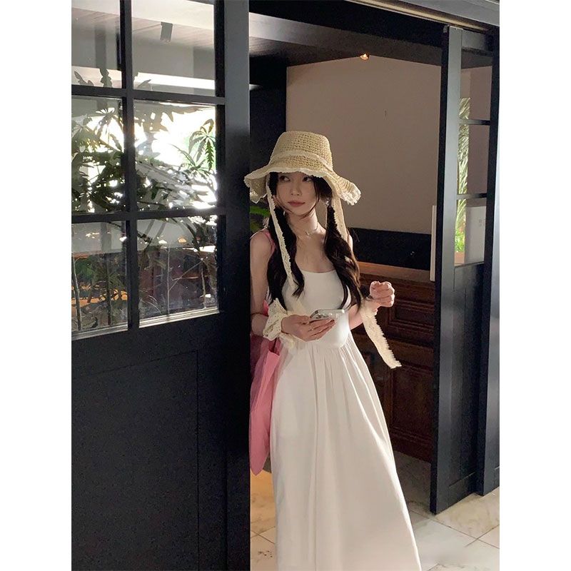 White suspender dress for women in summer 2025 new style slim and gentle French first love spring dress