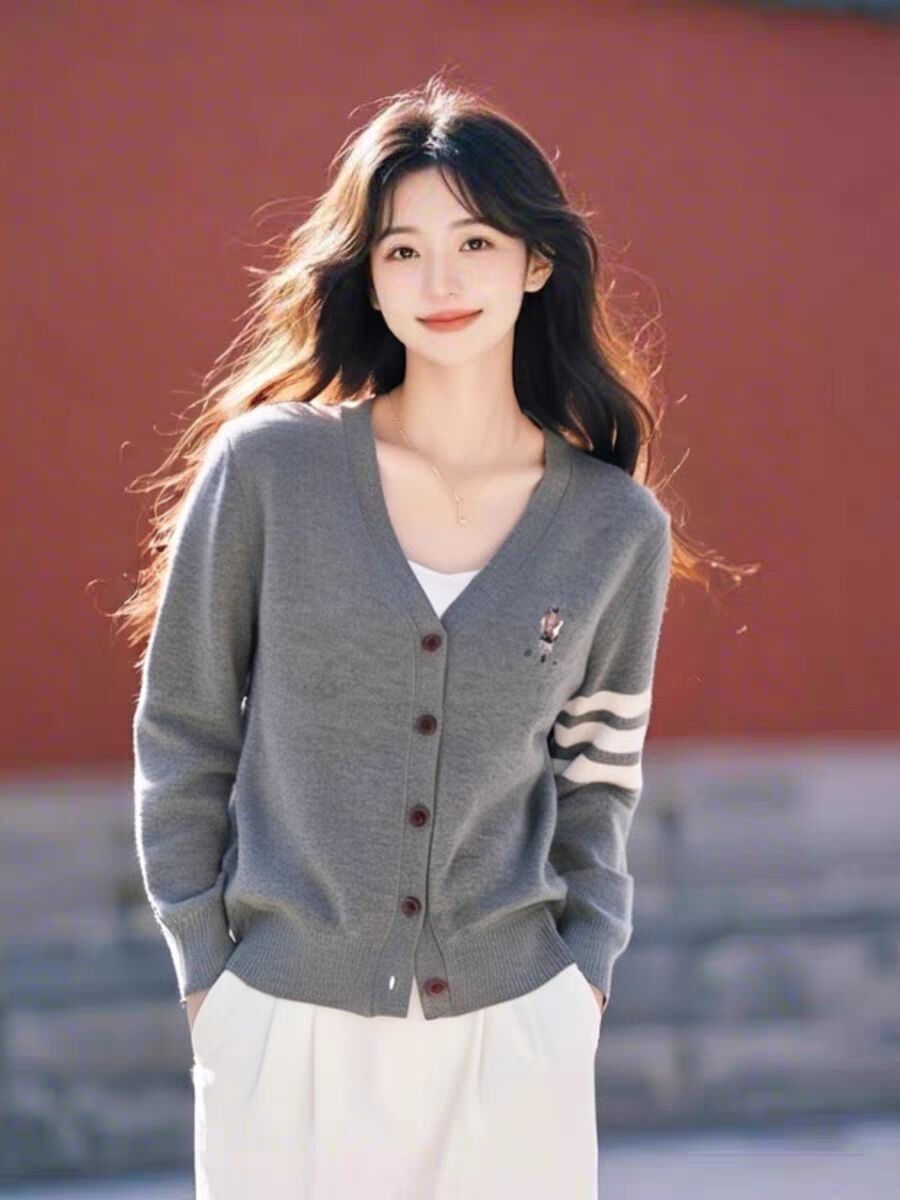 Embroidery striped V-neck knitted cardigan for women's spring style soft and versatile top