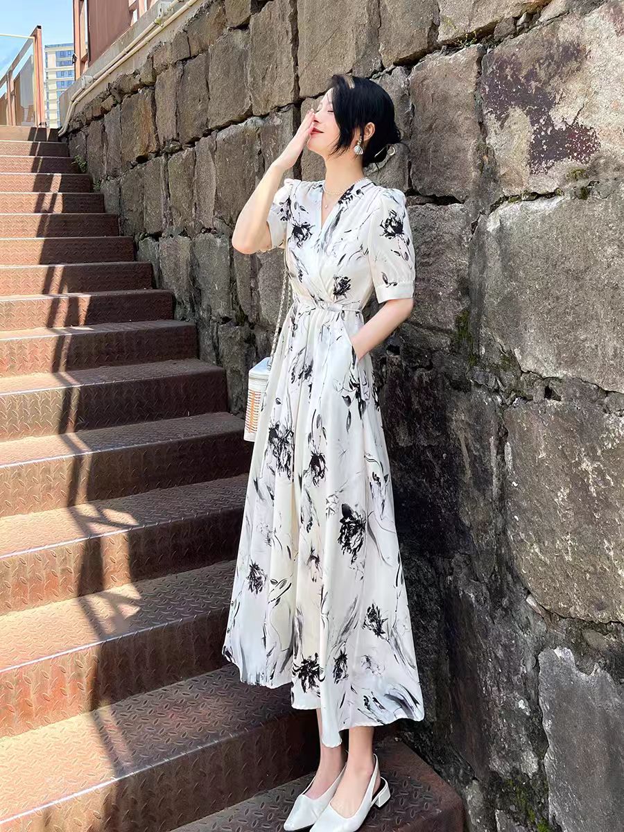 White floral dress for women 2025 summer new style high-end exquisite French tea break short skirt