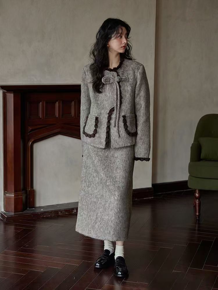 New winter small fragrance style gray small French fashion jacket skirt loose versatile suit for women