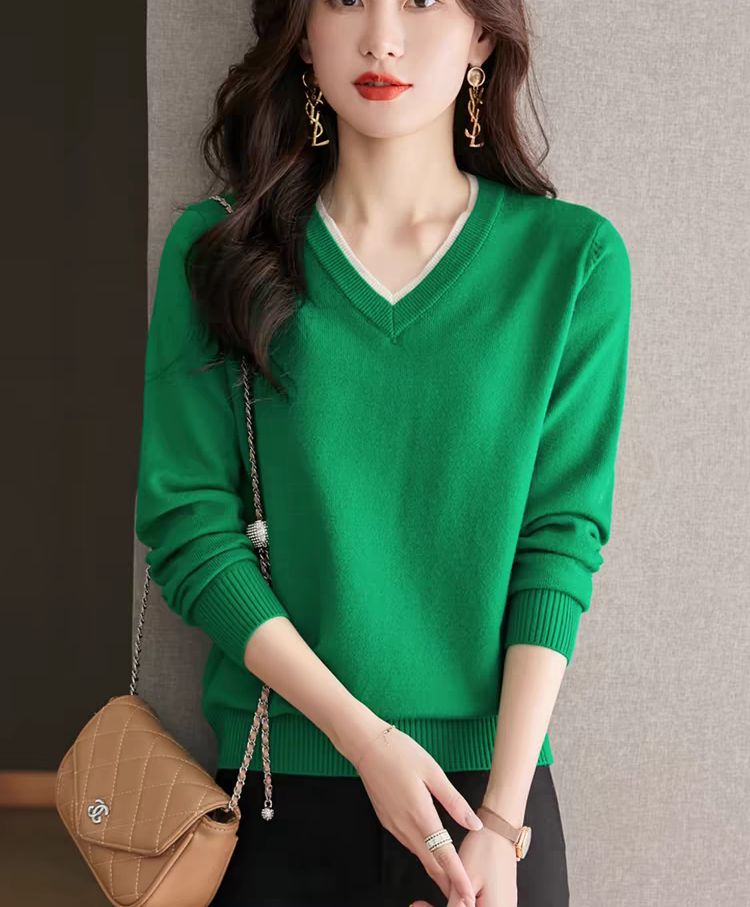 Chicken heart v-neck sweater 2025 new inner sweater top spring and autumn wool base shirt