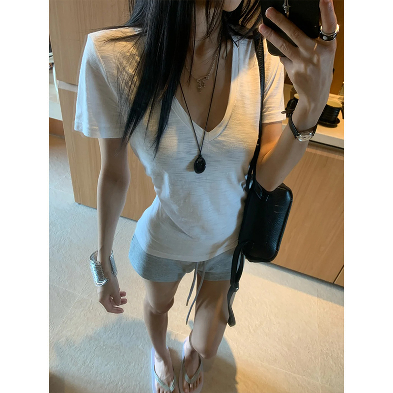 -White V-neck T-shirt for women in summer pure and lustful temperament slim and slim and versatile tops for women