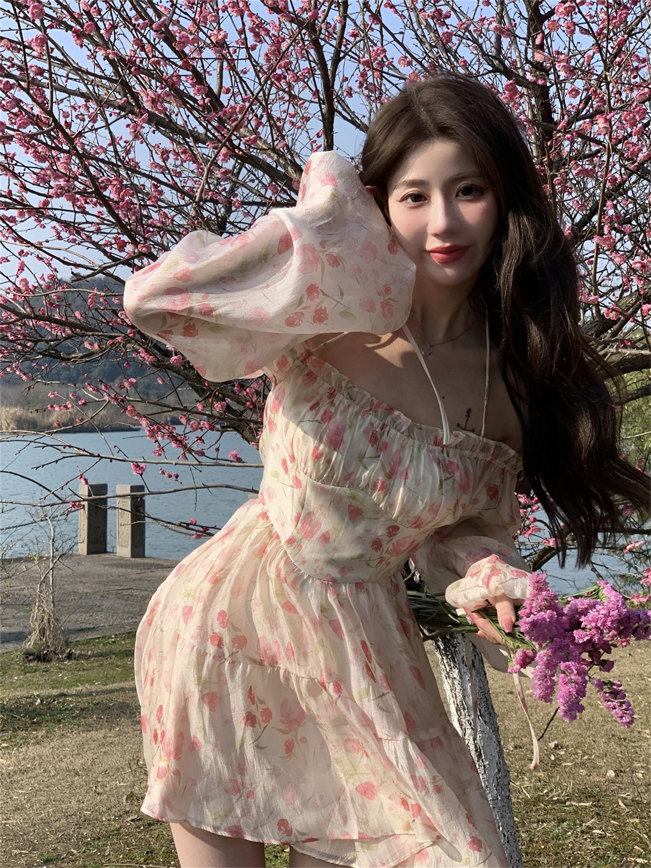 Real shot~Mist powder tulip spring new one-shoulder long-sleeved puff sleeve square-neck chiffon dress