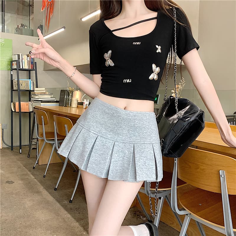 New style for women's small American low waist A-line short skirt pure gray pleated sports anti-exposure skirt