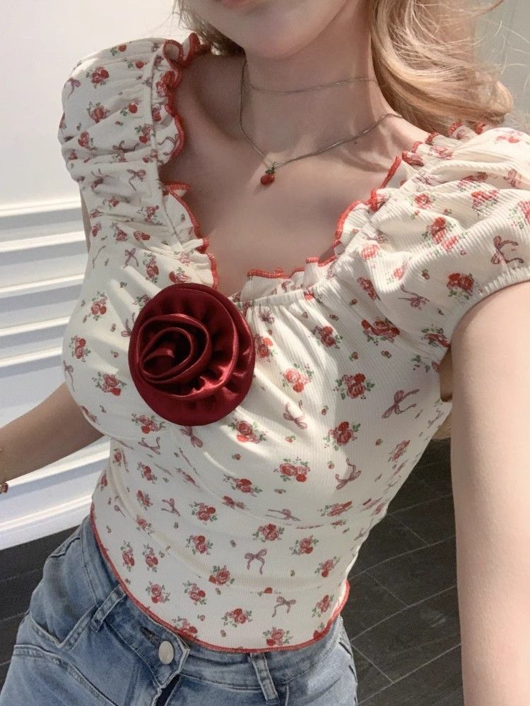French floral T-shirt with black ears in women's summer sweet and spicy short style one-shoulder paired with brooch rose short-sleeved top
