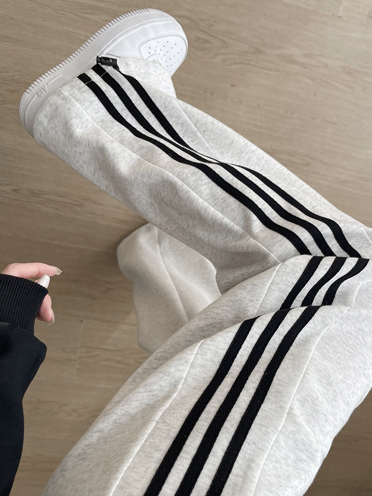 Real-life photo 2025 early spring new loose wide-leg gray three-bar trousers casual sports pants