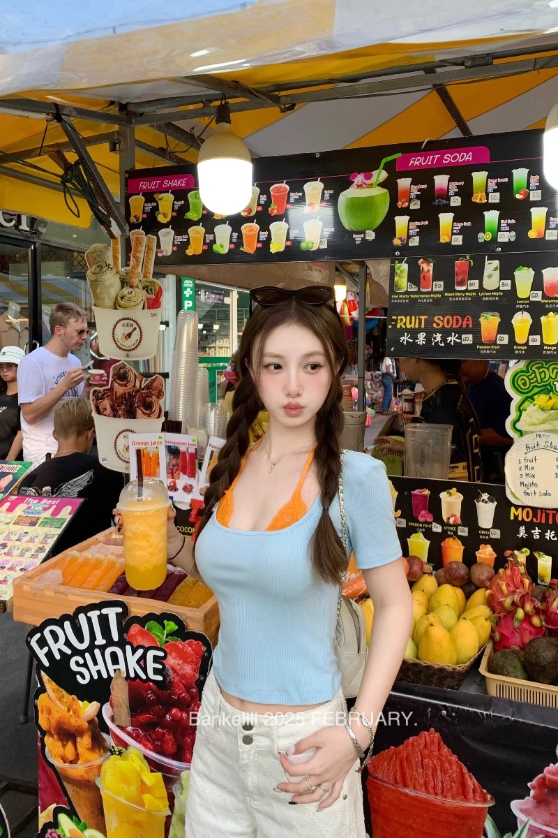 Chestnut Coco Bankelili Romantic Adventure Fake Two-piece Contrasting Lace Sling T-shirt Top for Women