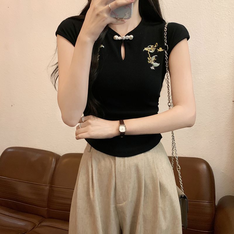 New Chinese style Chinese style short-sleeved T-shirt for women in summer new embroidered wrinkled waist-closing short top