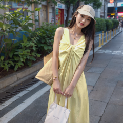 French design solid color kink vest skirt for women 2025 summer new sleeveless V-neck temperament A-line mid-length skirt