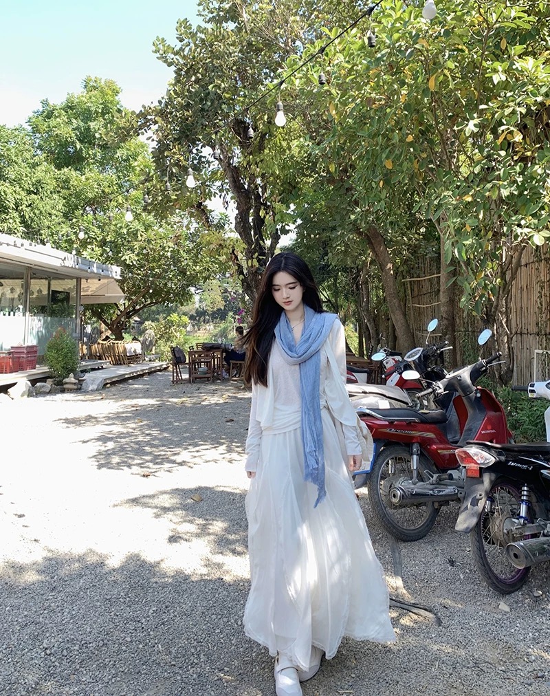 famouswang Spring 2025 Alice Fairy Fairy Multi-layer Heavy Industry Lace Leather Half-length Skirt