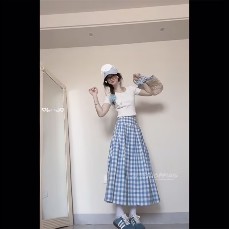 Short-sleeved T-shirt plaid half-body dress for women in summer 2025 new small person high-end outfit suit long skirt