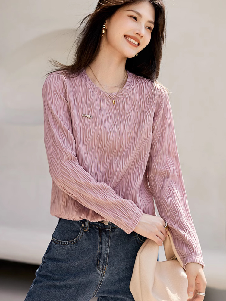 New spring and autumn texture wavy long-sleeved shoulder T-shirt for women with versatile round neck fashionable design age-reducing top