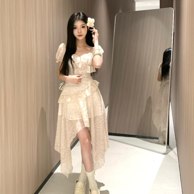 2025 Manhua Sweet Tea Short-sleeved Edition Summer Casual Fashion Temperature Slim and Slim High-waisted Floral Women's Dress
