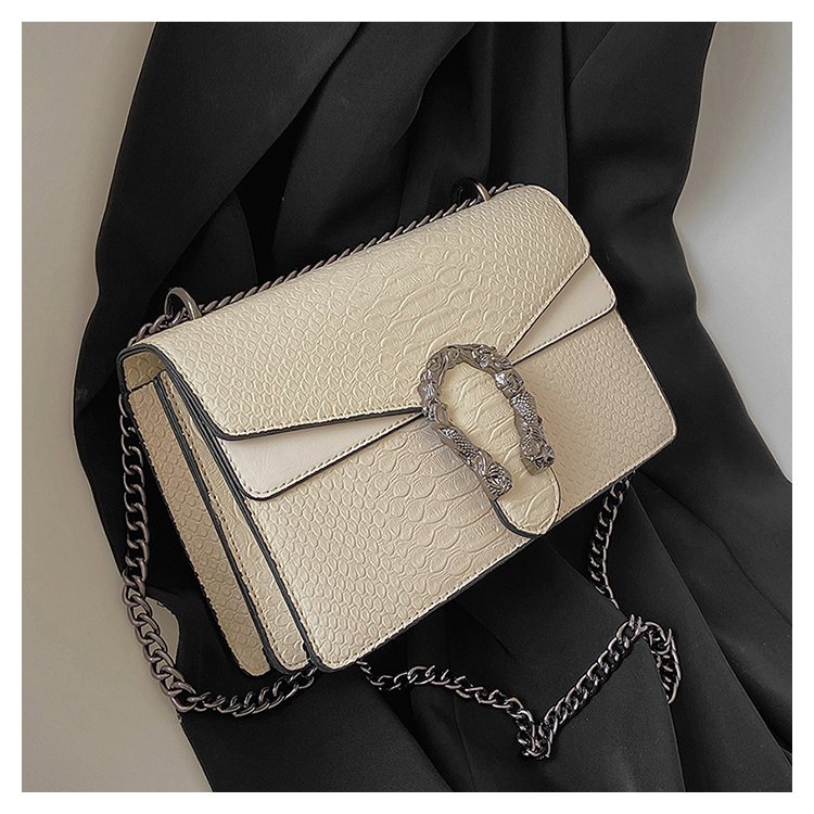 Snake pattern one-shoulder crossbody bag new European and American small square bag chain women's bag