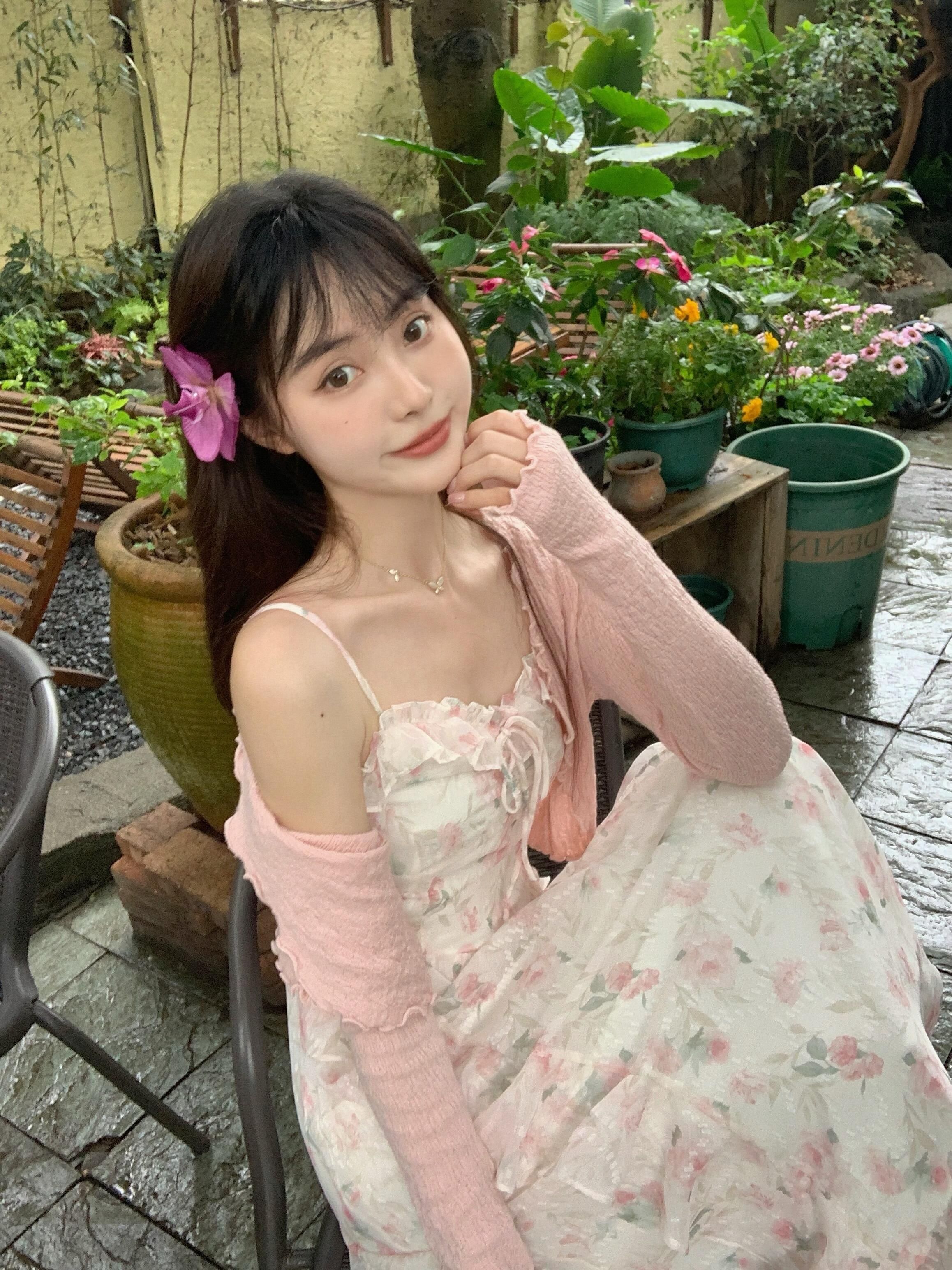2025 Spring and Summer New Summer suspender floral lotus leaf-edged heavy industry dress long-sleeved sunscreen cardigan sweet two-piece set