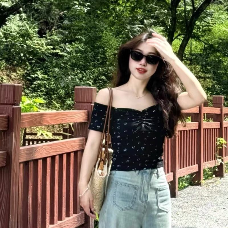 40支棉法式復古捏褶方領碎花短袖T恤女甜辣修身顯瘦短