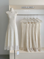 SUNCC temperament, gentle and elegant lace slim and high-end French waist-hugging suspender dress